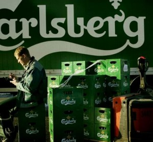 Carlsberg beer, free kit, social media campaign - Bernard Dahl